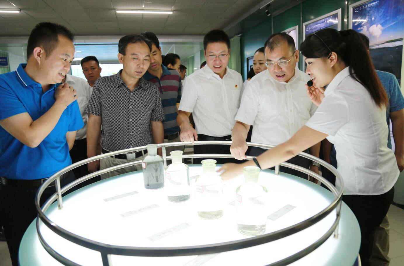 2016年9月，時任湖南省懷化市委常委、組織部部長，現任郴州市市委常委、組織部部長江波蒞臨公司視察.JPG